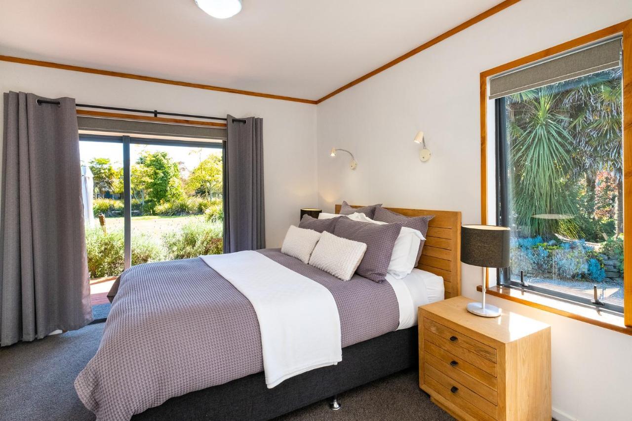 Lawn Cottages Clive Екстер'єр фото