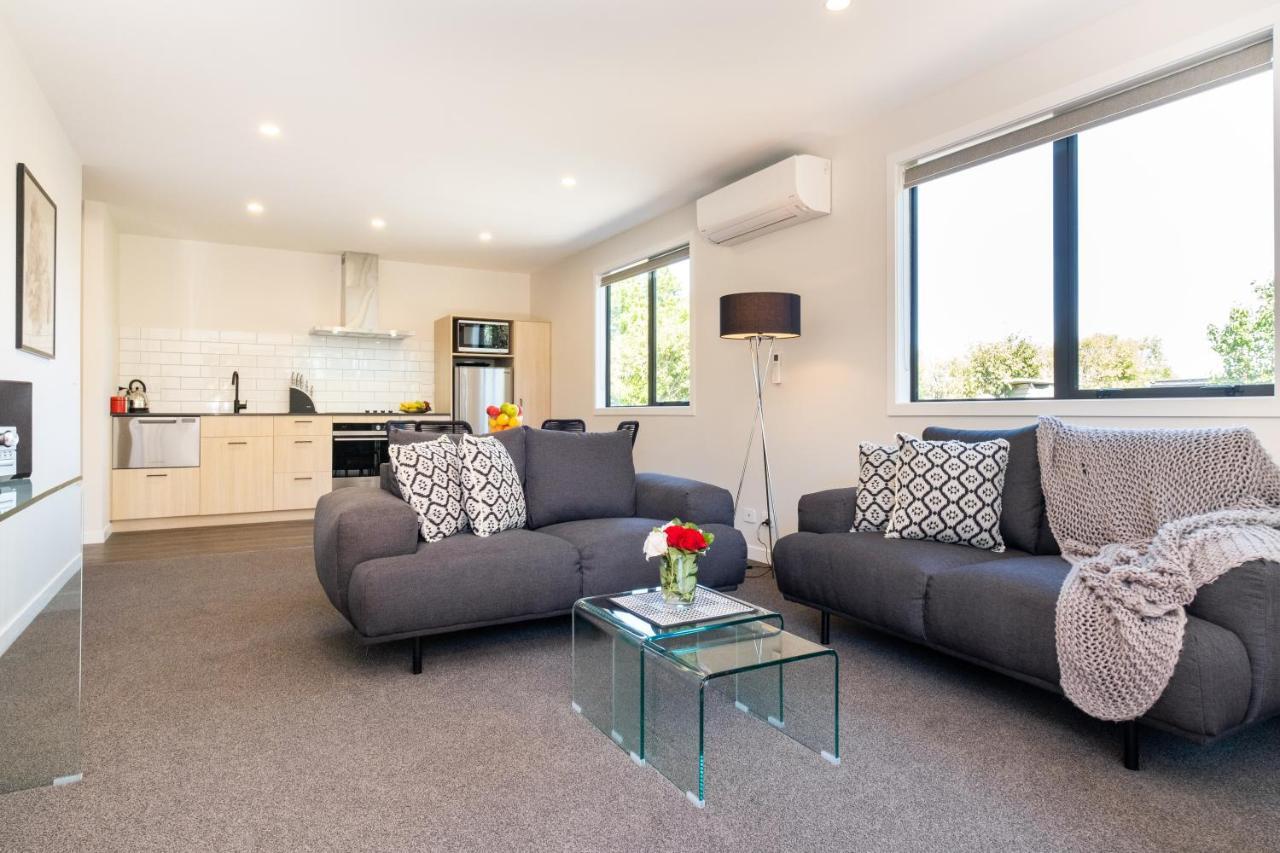 Lawn Cottages Clive Екстер'єр фото